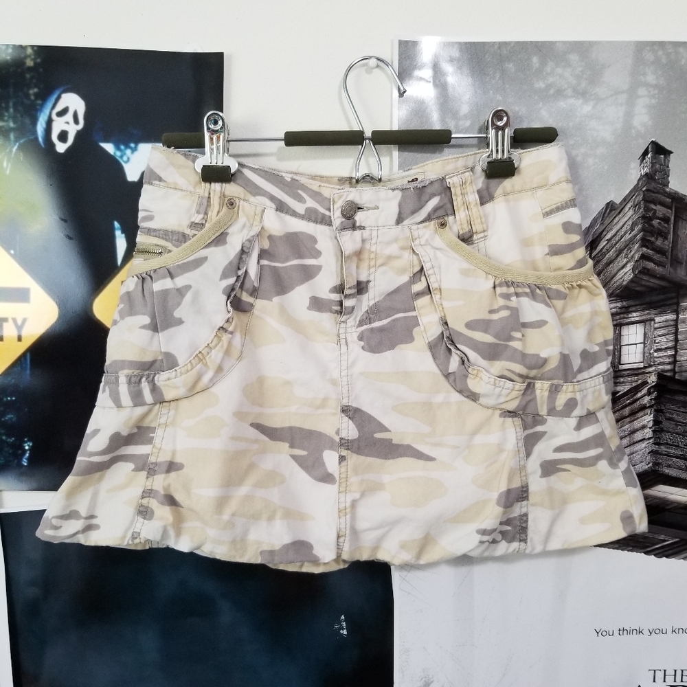 Camo Mini Skirt With Bubble Like Hem